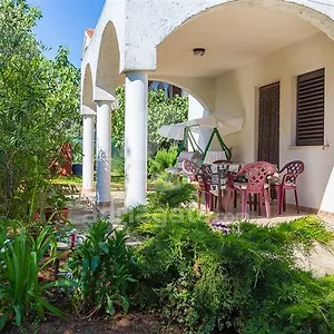 https://apartment-sara-pomer.in-istria.net